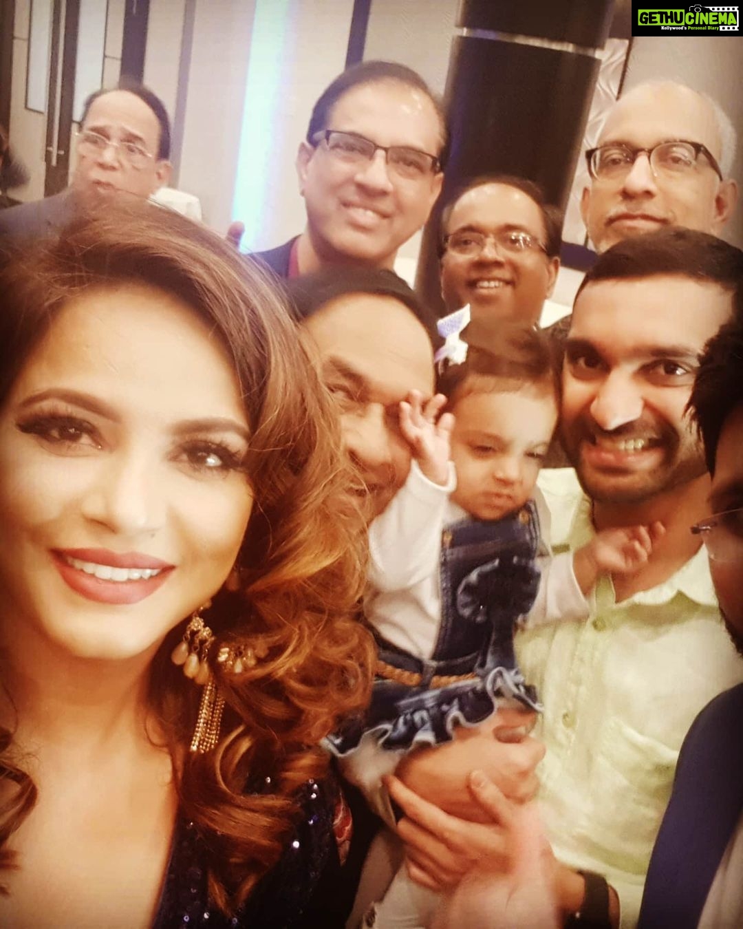 Neetu Chandra Instagram - Had so much fun with #indianamericanassociation in #chicago we all danced, sang and laughed together. Thank you for such a warm welcome, fell in love with you all ๐๐ค๐ See you soon #chicago ๐ค๐๐โค #happyrepublicday๐ฎ๐ณ Jai Hind
