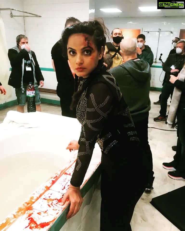 Neetu Chandra Instagram - We were beaten up everyday while shooting for #neverbackdownrevolt it s an action movie, what do you expect but then how many people were... working in #covıd times!.Was blessed to be.. #action #movie releasing in #India on the 28th of January, 2022 🙏😊 @timman79 @directormadison @davidzelon @sonypictureshomeentertainment @miss_essavan @dianahoyosmusic @missbrookejohnston ❤❤❤ Los Angeles, California