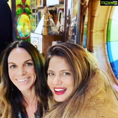Neetu Chandra Instagram - You must visit this little beautiful #spiritual #shop @alkemieroad #alkemiejewelry with @alkemiemama ❤ Loved it! Malibu Pier
