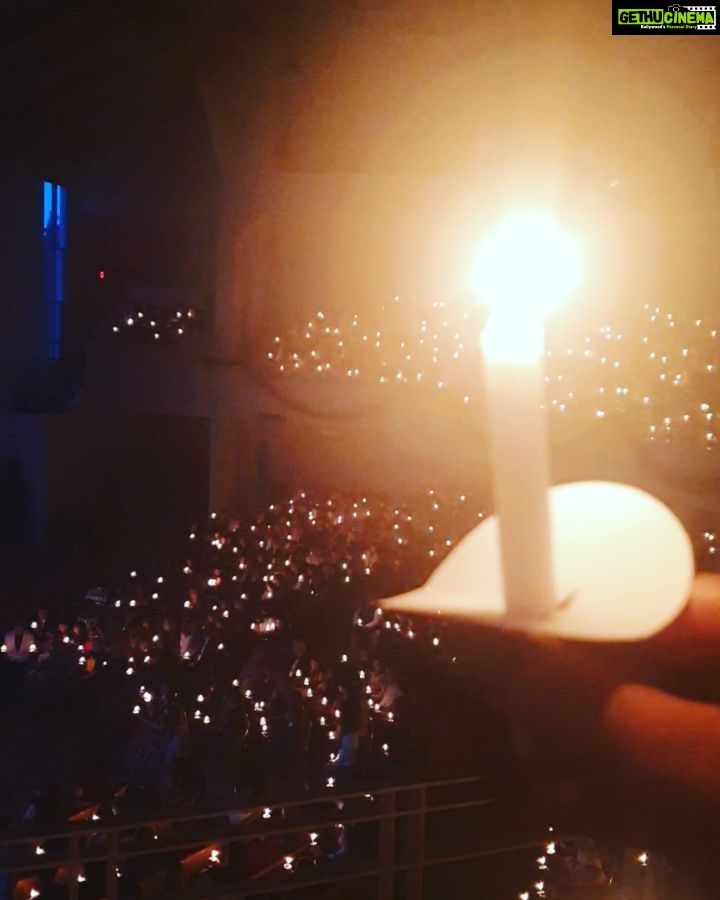 Neetu Chandra Instagram - My first #christmas eve in the #usa with #God ❤ #belaire #churchflow 🙏 #peace ❤ #love to all 🥰🙏