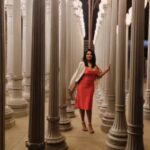 Neetu Chandra Instagram – Lighting up the world tonight from one of the most iconic places in LA!✨

#urbanlight #losangeles