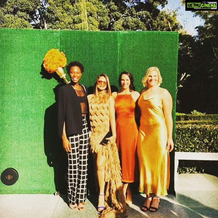 Neetu Chandra Instagram - A special brunch celebrating #Hollywood and #sport At #goldmeetsgolden2020 @goldenglobes 2020 ❤ Loved hearing your enchanting voice @emmanuelkellyofficial 🥰 @kamicraigusa @maggie.steffens @ashleighjohnson delighted to meet you Angels 🥰 you are a rockstar @aaryanshahmusic ❤ styled by my dear @polatteu 🥰