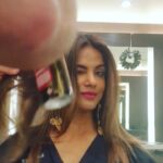 Neetu Chandra Instagram – And final phase with my #hairdresser @eliamonvel at @salontrue Thanks @events_by_contessa ❤