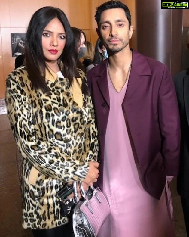 Neetu Chandra Instagram - Standing ovation to @rizahmed @octaviaspencer @janina @LucianRiverChauhan @aditya_geddada Director @MichaelPearce Producer @DimitriDoganis @PiersVellacott @DerrinSchlesinger @amazonstudios @Film4Productions @raw for addressing a huge untouched human issue. Thank you each and everyone for the movie #encounter A must watch. In theaters from tomorrow 3rd of December, 2021 So so impressed with camera work from DOP @benjaminbastienben 🙏😊 visually, A treat as well!