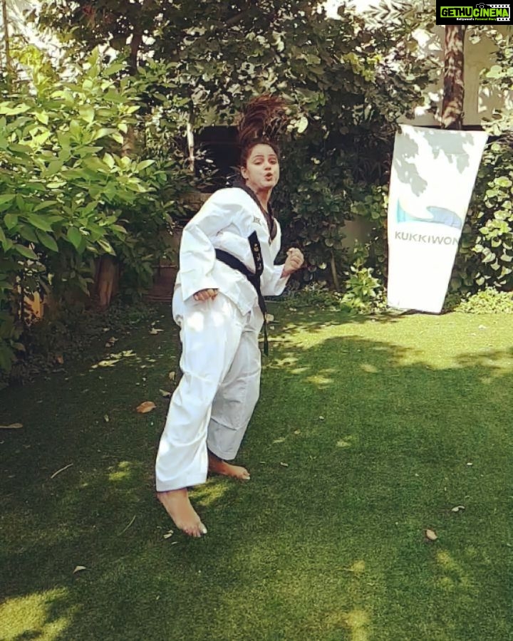 Neetu Chandra Instagram - And my #soul #searching with #taekwondo #martialarts Let's do it ❤🤗