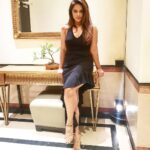 Neetu Chandra Instagram – This is the season of #black ❤😘 #Goodmorning Everyone 🤗😁