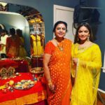 Neetu Chandra Instagram – Sabko Happy Diwali! Wishes n blessing of my elders n Loved ones in #losangeles #Bappilehri dada  Jan Chhatwani Aunti #Ashgupta  #Shani #Tanishalehri #Bappalehri #Krishlehri Anil Mohin Pinky Kalpana Campbell 🙏🤗😊 #Nitinneerachandra Neera Srivastava Abhishek Chandra Patnawala You are missed! My first #Diwali without you all❤ #happydiwali #peace #brightness #prosperity ❤🙏🤗