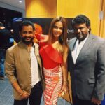 Neetu Chandra Instagram - So happy to be at the Oscar screening for “single Slipper size 7” loved the craft of the entire film with actor/director #R.Parthiban & Academy award winning @resulpookutty my friends @rohitmarble and @amohin could not stop raving about it too! A must watch❤🤗🥰 #tamil #tamilactors #nationalaward #actor 🤗🥰🙏