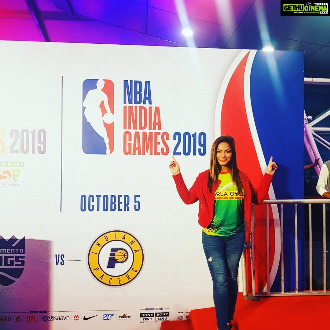 Neetu Chandra Instagram - Yesterday at the @nbaindia game between @sacramentokings and @pacers I represented @patnapirates @prokabaddi π€π Had a great time! Thank you #Rajeshvshah Sir for this thoughtfulness! #kabaddi was felt on the #basketball court β€π€ What a great performance and show put up by @nba Thank you for this experience to the #indian audience!! Much needed ππ @troy_justice #adamsilver #kiki @vivek You are an inspiration and we are so proud of you. Thank youππ