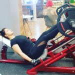 Neetu Chandra Instagram - And #Legpress today in the #gym #fightingforfitness #fitness matters #legs day 😊❤