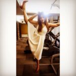 Neetu Chandra Instagram - Hey Guys,I thought of #stretching this way 🥰 Have you ever tried? #heels are my comfort zone! Be #creative and #unique ❤ Make your own path🥰 When people talk bad about you, think of the precious time they invest thinking of you, don't take them wrong.. either block them or smile and go ahead! I chooooose to block,I am still not made into stone. I work hard and I am a sensitive artist in different fields! Thanks for encouraging me 💃💃🤗🙏🙏🙏