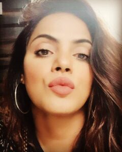 Neetu Chandra Instagram - Good Night everyone ❤🥰 Sleep on time, get up on time is what I believe in 😁😊🤗👍👍👍❤🥰 #muuh
