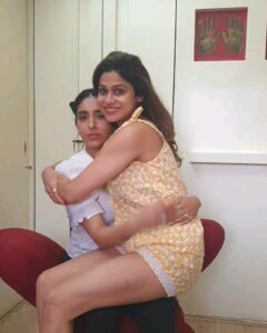 Neha Bhasin Instagram - Will you be Shetty to your Bhasin forever?? ♥️♥️♥️♥️♥️ May we always find love and goodness in our hearts for each other Shetty 🤗 @shamitashetty_official #ShaHa #shamitashetty #nehabhasin