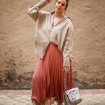 Neha Dhupia Instagram - Head tilt ✔️ mood face ✔️ wind direction ✔️ ok click #ididitforthegram 📸😜 @rishabh_cha … styled by @ayeshakhanna20 @zara @anyahindmarch @hemantandnandita muah @aafreenmakeupandhair @hamidahairartis for #athursday promotions ♥️🙏🏻