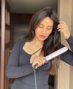 Neha Sharma Instagram - With Valentine’s Day creeping up on us, I want to introduce you all to my fellow dog parent, flatmate, best friend and the love of my life - @aishasharma25 This Valentine’s Day, I want to thank you for being my #StyleSister with a Philips hair styling gift. Here’s to living life to its fullest and to celebrating each day hand in hand, side by side. Head to @philipsindia and tell us how your #StyleSister has helped shape your style in the comments and stand a chance to win the Philips hair styling gift with your #StyleSister #Philips #stylewithphilips