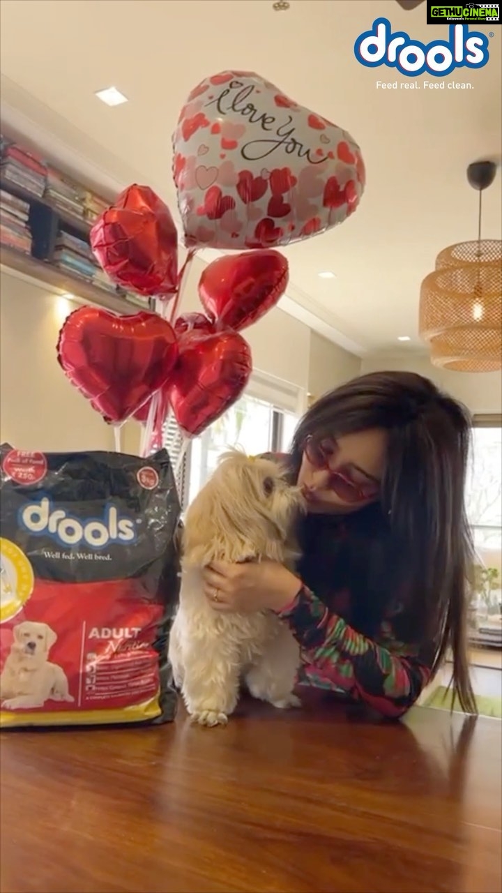 Neha Sharma Instagram - Me with my Valentine-Joy, and her valentine- @Droolsindia!! Only love 💗 #ad