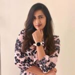 Niharika Konidela Instagram – Can’t decide between @danielwellington newly released Petite Rosewater & Evergold watches 
Which one is your favourite?🤔
Create two looks with your #DanielWellington watch 💖Buy any watch and receive a complimentary strap along with your purchase. Also, get an additional 15% off with my code NIHARIKAK15 at checkout. Happy Shopping!!