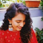 Niharika Konidela Instagram - NOTE: I’m nicer when I like my outfit. 🥀 💃🏼 @issadesignerstudio 💎 @vasundharadiamondrf Styled by- @6shweta 🤗