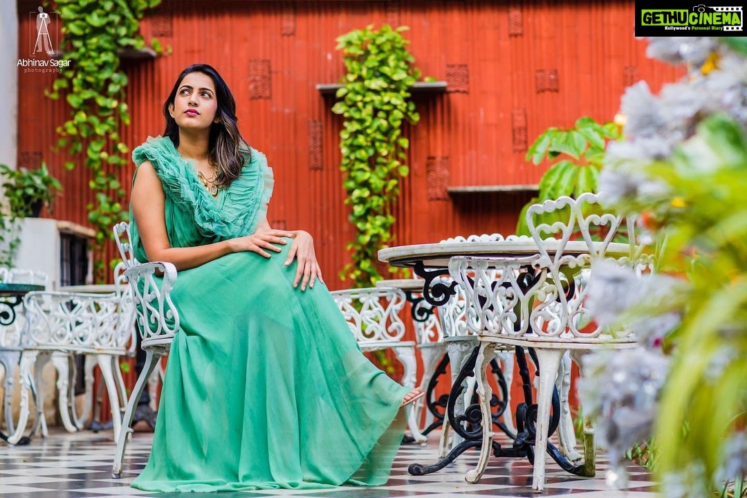 Niharika Konidela Instagram - Head in the clouds..☁️ . 👗 @yashvardhan_india @dewandbloom 💎 @zariinjewelry