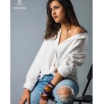 Niharika Konidela Instagram - Make a wish! 🎂 #Repost @abhinavsagarphotography with @make_repost ・・・ Happy Birthday @niharikakonidela 🎂🎉🎁 Such a fun person to work with!!! @6shweta @makeup_by_lavanya