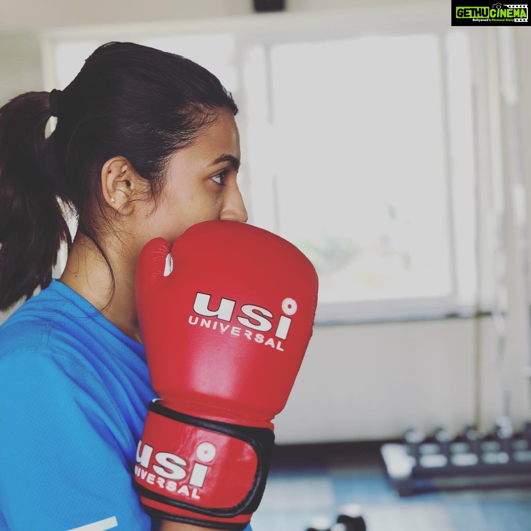 Niharika Konidela Instagram - Iām SO original! šš¼ I never try to be someone else, especially not my brother! šš@varunkonidela7 #dontencoragecopycats! #saveearth š¤£