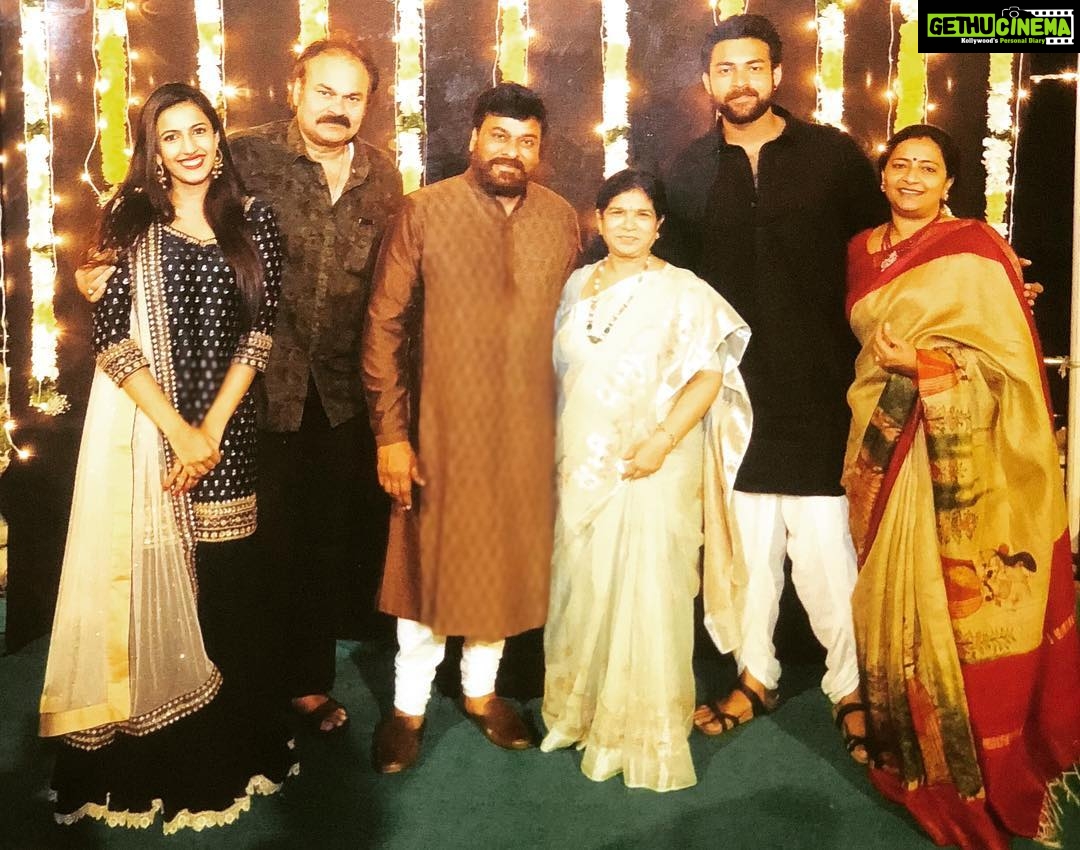 Niharika Konidela Instagram - Diwali! 07.11.18💫😃 #lategram #fambam #celebration @varunkonidela7