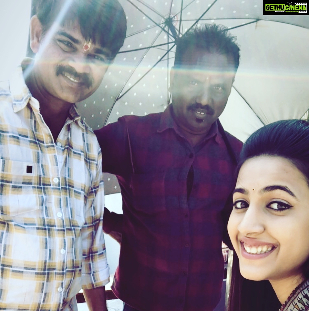 Niharika Konidela Instagram - From the First day to the last! It was a great great team to work with!Thank you everyone! My next film in Telugu- HAPPY WEDDING 💙