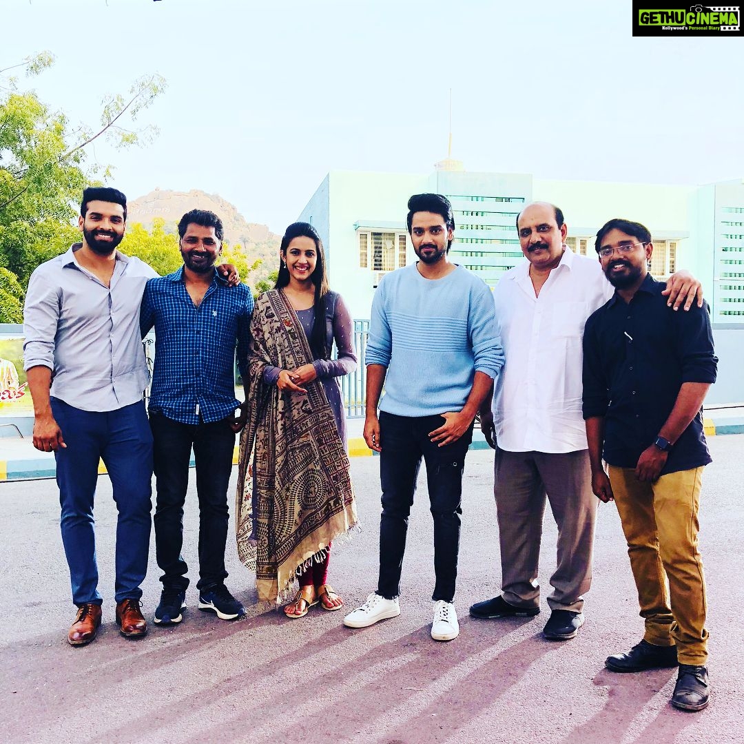 Niharika Konidela Instagram - From the First day to the last! It was a great great team to work with!Thank you everyone! My next film in Telugu- HAPPY WEDDING 💙