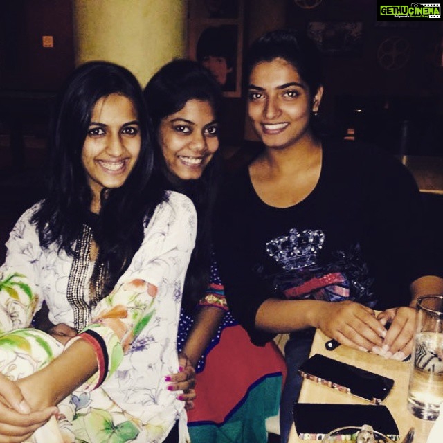 Niharika Konidela Instagram - Too much Girl talk! Time flew damn fassttt!! :/ @divyabhimineni @sarmistakolla