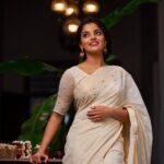 Nikhila Vimal Instagram - 📸: @anupchacko 👗: @jugalbandhi 💍: @kj.silverboutique 💄: @sajithandsujith Nirvāṇa Kochi
