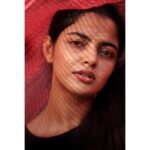 Nikhila Vimal Instagram - The souls of some people shine so bright, That even their shadows bathe us in light. -Shakieb Orgunwall- #lightnshadows #quarantineshoot📸 #personalphotographeronduty ❤️ #adoptedthesecondone