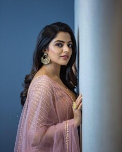 Nikhila Vimal Instagram - 💕Posting some favourite throwback pics💕 #diggingmygallery #lazyenoughtopostitthen