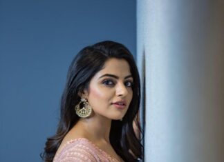 Nikhila Vimal Instagram - 💕Posting some favourite throwback pics💕 #diggingmygallery #lazyenoughtopostitthen