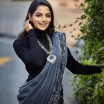 Nikhila Vimal Instagram - The world isn’t black n white, All the magic is in the grey Saree: @roukabysreejithjeevan Styling: @styledbysmiji Jewellery: @mayoorajewels_by_archana Makeup: @jeenastudio