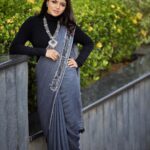 Nikhila Vimal Instagram - Most of the life is grey, with a tiny bit of black n white Saree: @roukabysreejithjeevan Styling: @styledbysmiji Jewellery: @mayoorajewels_by_archana Makeup: @jeenastudio @ritzmagazine ❤️ #womensdayevening #throwback Kochi Marriott Hotel
