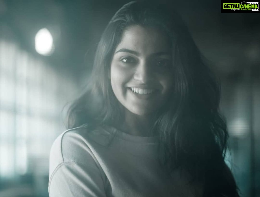 Nikhila Vimal Instagram - Thankyou all soo much for your lovely birthday wishes❤ They mean soo much to me and realy made my day😇.It was truely a wonderfulday -perfect in soo many ways big n small. Sorry for not responding to all your wishes texts n calls.but it realy touched my soul.❤ ❤