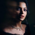 Nikhila Vimal Instagram - 🎭🎭🎭 . . . 📸: @shafishakkeer 💍: @adonadiamonds 💄: @sajithandsujith Styling: @styledbysmiji ❤️