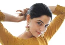 Nikhila Vimal Instagram - Be you.The world will adjust .😊 #mebeingme ♥️ 📸: @mr_shadowz_ 👗: @jugalbandhi