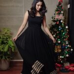 Nikhila Vimal Instagram - Let me nurture my wings,For I was born to fly🖤 📸: @vineesh_smoke_photography 💃🏻: @jeunemaree