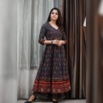 Nikhila Vimal Instagram - 🤎🤎🤎 📸: @pranavraaaj 👗: @mantradesignstudio Styling: @joe_elize_joy