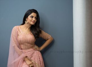 Nikhila Vimal Instagram - 🌸🌸🌸@srirajphotography @labelmdesigners @sajithandsujith @amarrajewels #throwback