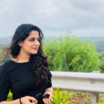 Nikhila Vimal Instagram - Let the wind bliss ur life❤