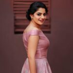 Nikhila Vimal Instagram - 💞 👗 : @paisleestudio 📸: @retheesh_mohan_photography