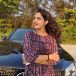 Nikhila Vimal Instagram - Smile 😃 smile 😃 📸 @ranjith_karunakaran ❤️ Muzhappilangad Beach