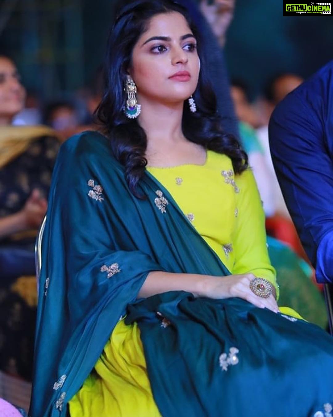 Nikhila Vimal Instagram - More from 20th year celebration of surya❤️ #meranaamshaji #meranaamshajifirstlook #posterlaunch 👗wardrobecourtesy: @thunnal design 💍jewels : antegra collections frm @thunnal Styling: @asaniya_nazrin 📸 : @arif_ak_photography