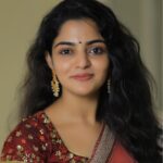 Nikhila Vimal Instagram - @vineesh_vinu_vasu 📸 @essentialchanges sari❤️