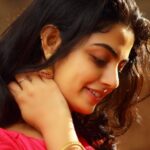 Nikhila Vimal Instagram – 💛💕