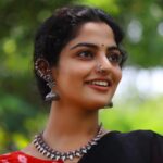 Nikhila Vimal Instagram - மின்னல் ஒரு கோடி எந்த்ன் உயிர் தேடி வந்ததே❤️🖤💚akhilavimal 📸 @ananyasjewelhut