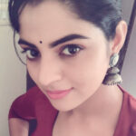 Nikhila Vimal Instagram - Self analysis 😜 jewel courtesy @ananyasjewelhut