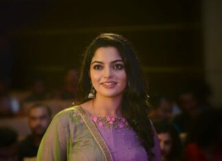 Nikhila Vimal Instagram - Nw it's my turn to post the pics😋 Once again thanking u all for making @aravindante_athidhikal soo special❤️ #aravindanteathidhikal #101daysofaravindan 📸: @ajmal_photography_ @rojannath @ti_tus_praj ,👗 : @prakrithi_by_ramya 📿💍 : @ananyasjewelhut 💄 : @jeena_makeupartist Gokulam Park Hotel and Convention Centre